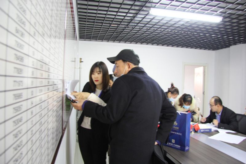 人山人海，瘋狂搶購(gòu)丨直擊龍港·育德園開盤火爆現(xiàn)場(chǎng)！