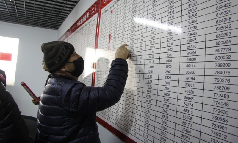 人山人海，瘋狂搶購(gòu)丨直擊龍港·育德園開盤火爆現(xiàn)場(chǎng)！
