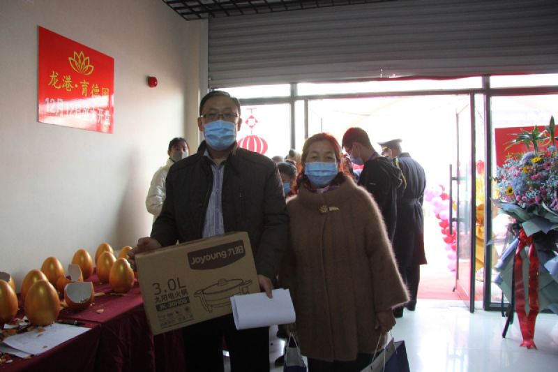 人山人海，瘋狂搶購(gòu)丨直擊龍港·育德園開盤火爆現(xiàn)場(chǎng)！