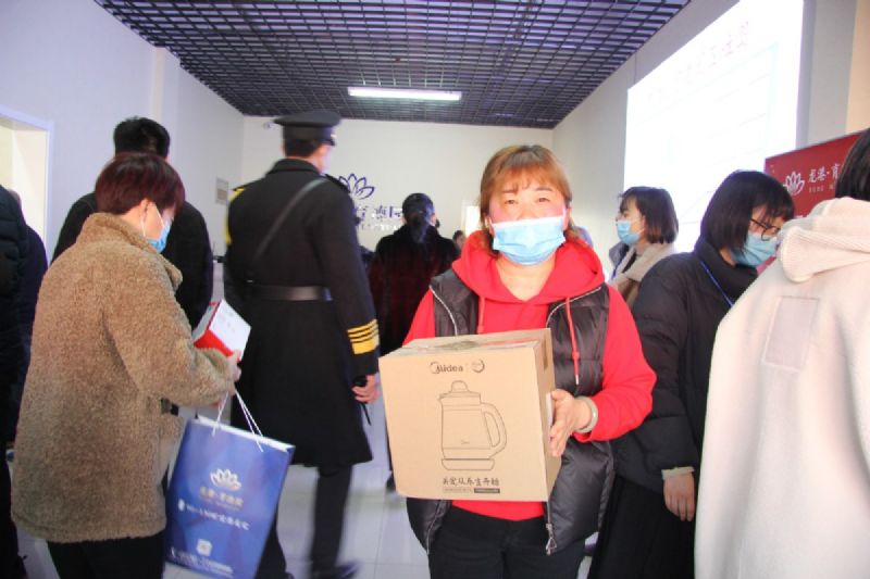 人山人海，瘋狂搶購(gòu)丨直擊龍港·育德園開盤火爆現(xiàn)場(chǎng)！