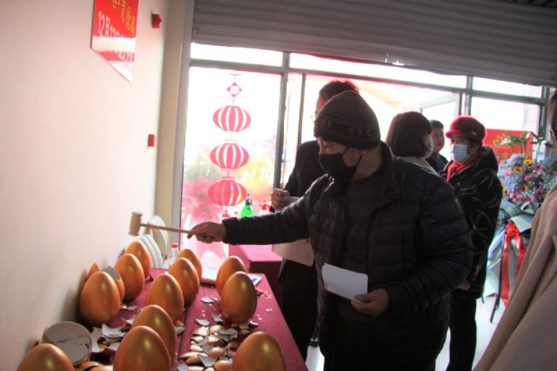 人山人海，瘋狂搶購(gòu)丨直擊龍港·育德園開盤火爆現(xiàn)場(chǎng)！